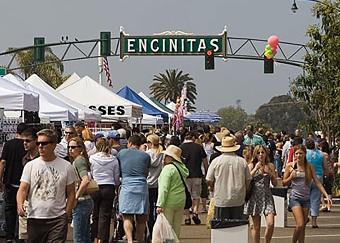 Encinitas Holiday Street Fair